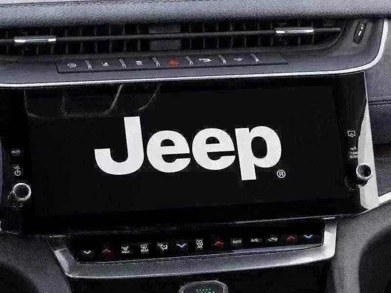 New 2026 Bright White Clear-Coat Exterior Paint Jeep Altitude image 16