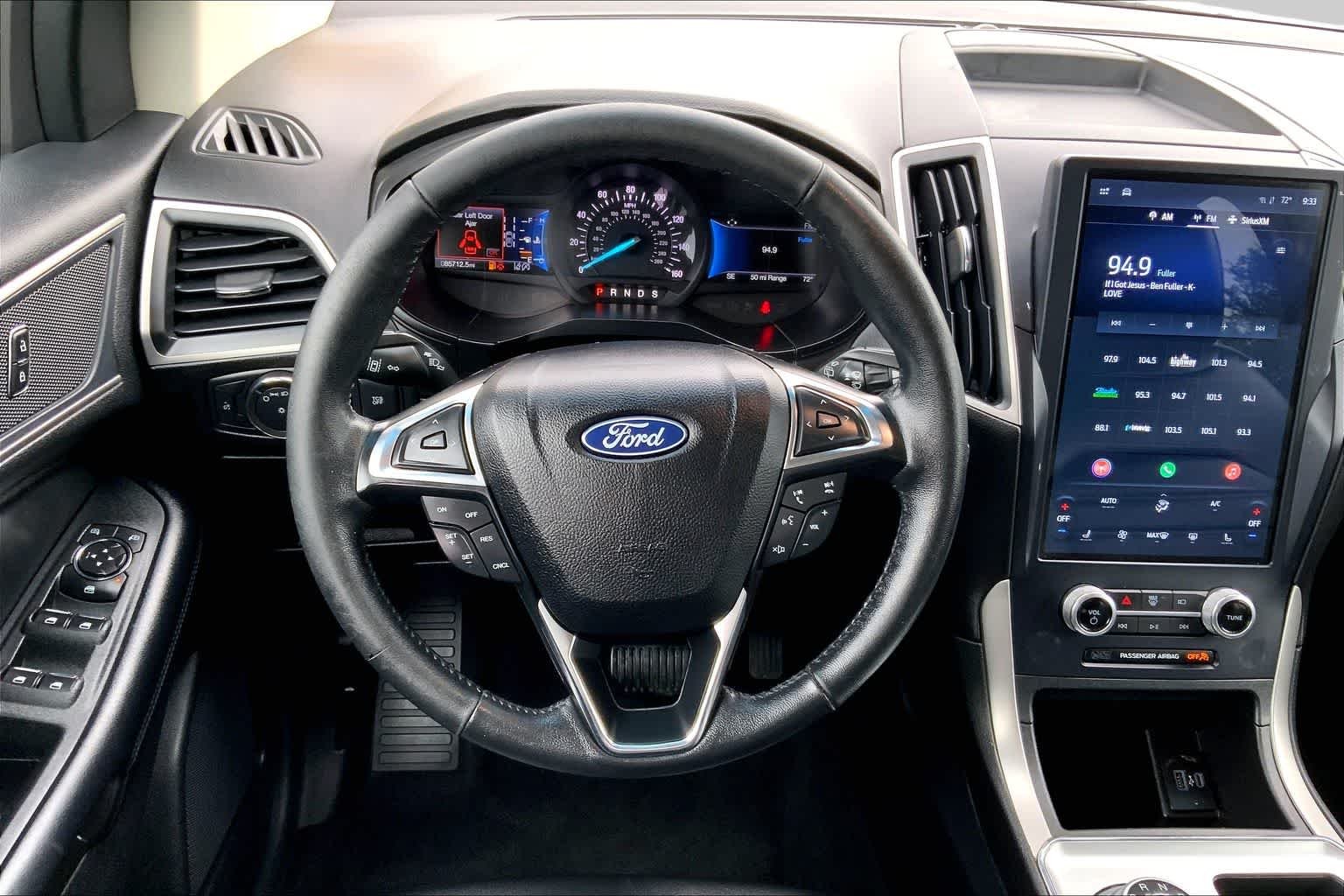 Used 2022 Oxford White Ford SEL image 6