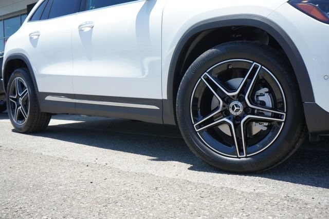 New 2026 Polar White Mercedes-Benz GLA 250 image 36
