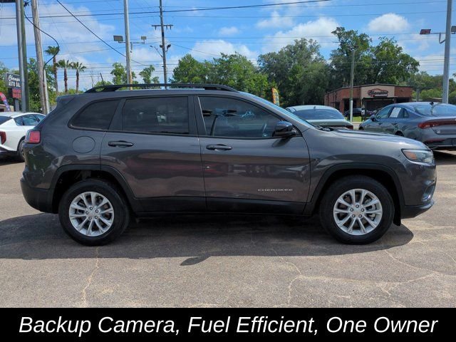 Used 2022 Gray Jeep Latitude Lux image 4