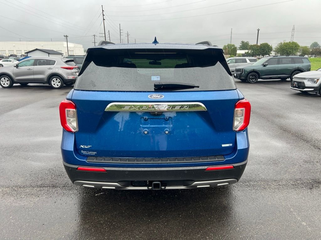 Used 2020 Blue Metallic Ford XLT image 4