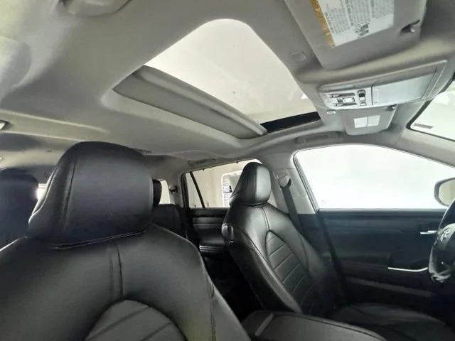 Used 2023 Black Toyota L image 32