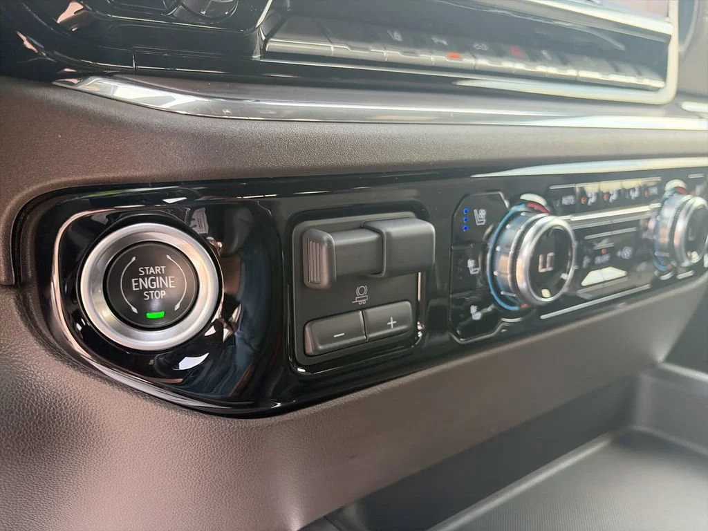 2024 GMC Sierra 2500HD SLT - Photo 25