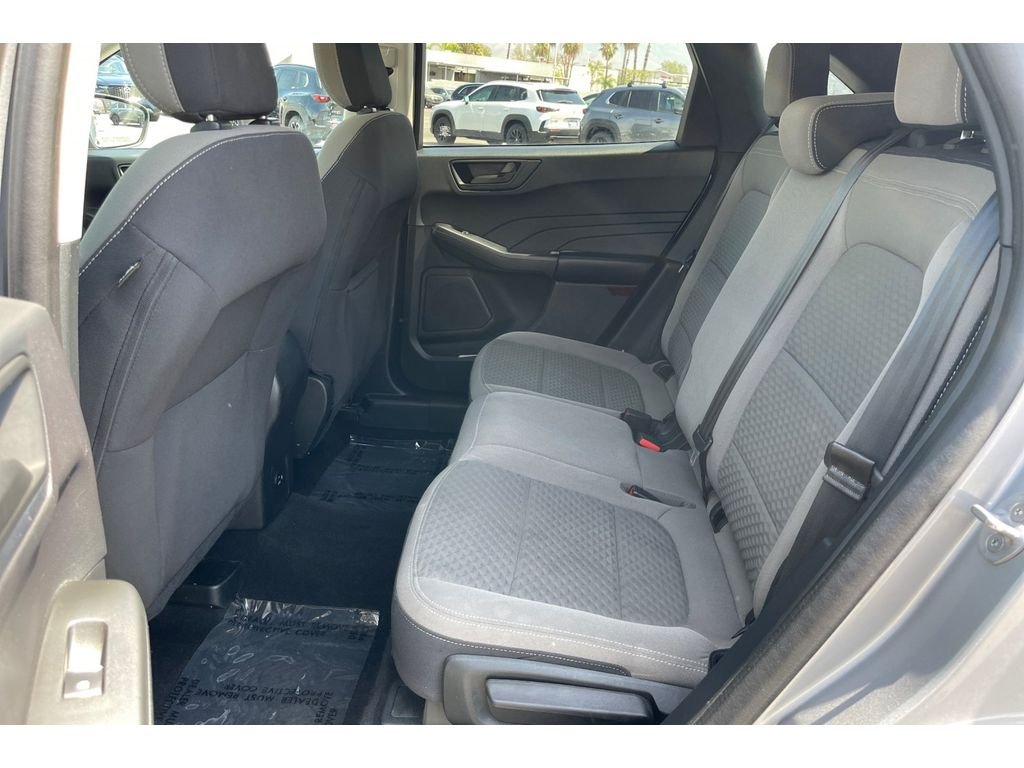 Used 2022 ICONIC SILVER Ford SE image 15