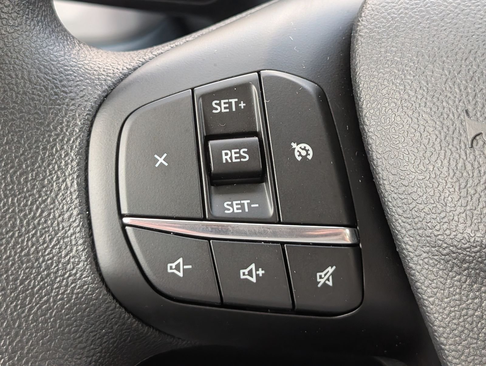 New 2026 Oxford White Ford XL image 20