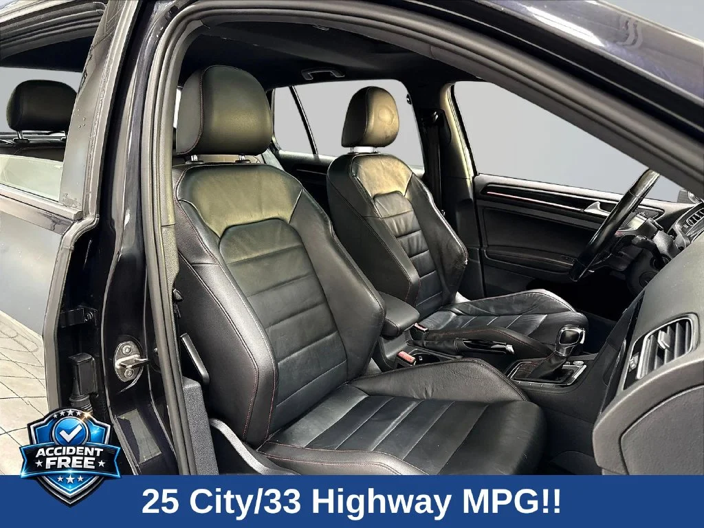 Used 2016  Volkswagen  image 31
