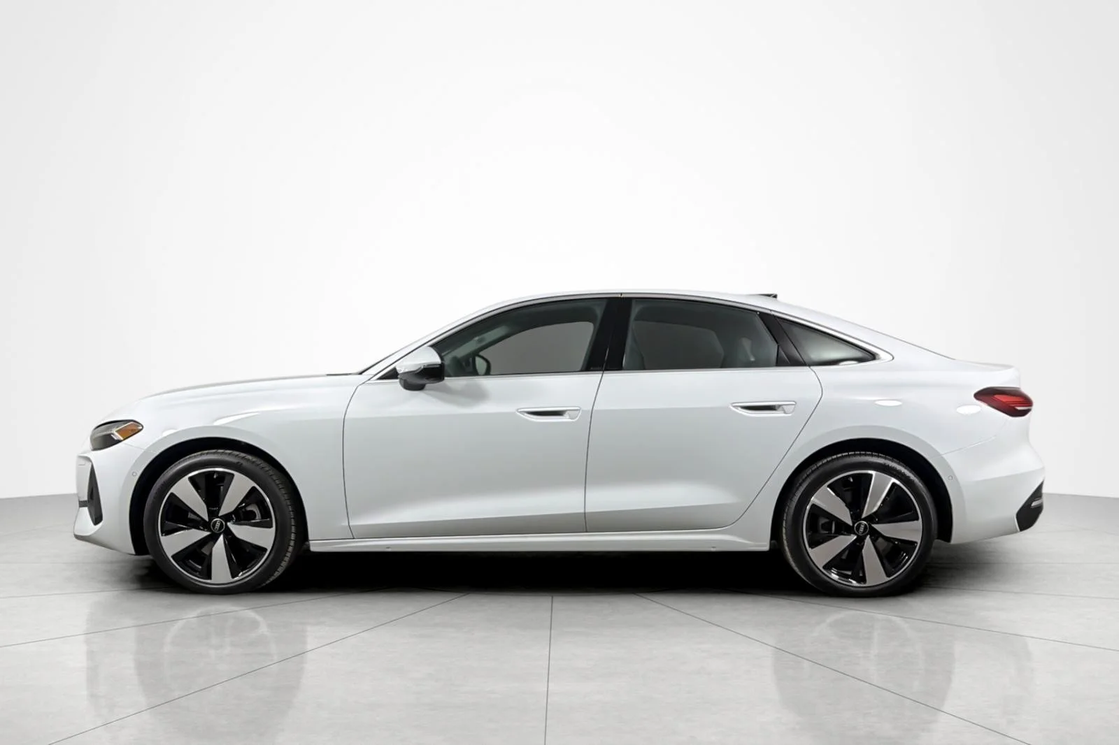Used 2025 Glacier White Metallic Audi Premium Plus 2.0 TFSI quattro image 2