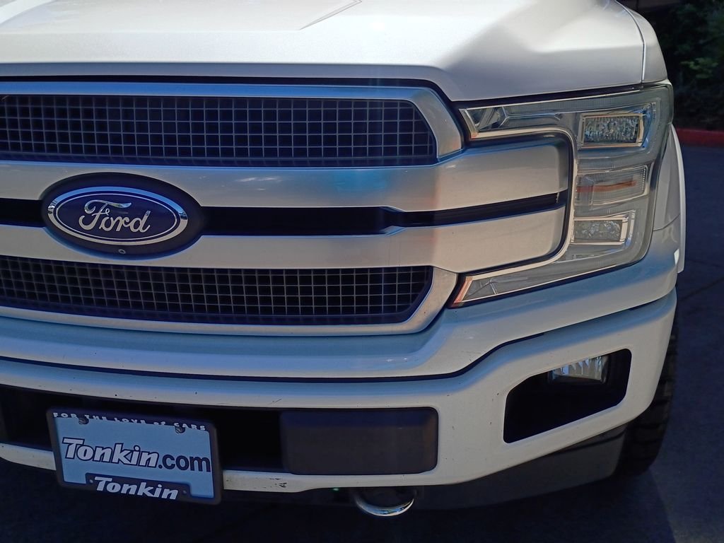 Used 2018 White Platinum Clearcoat Metallic Ford Platinum image 11