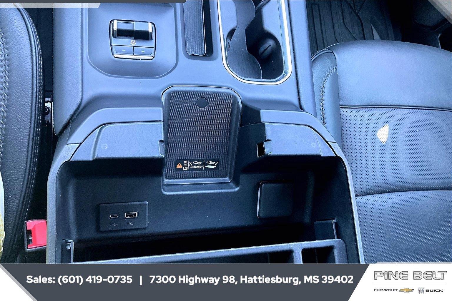 Used 2024 Onyx Black GMC Denali image 24
