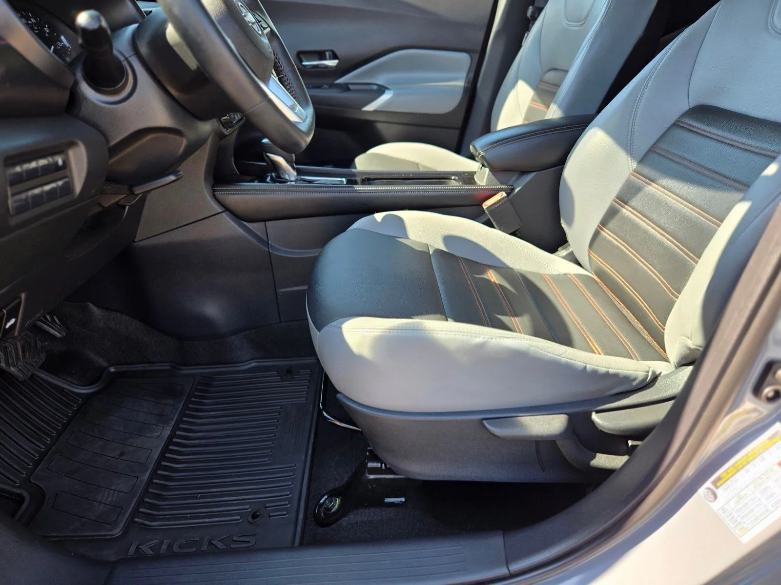 Used 2024 Gray/Super Black Nissan SR image 15