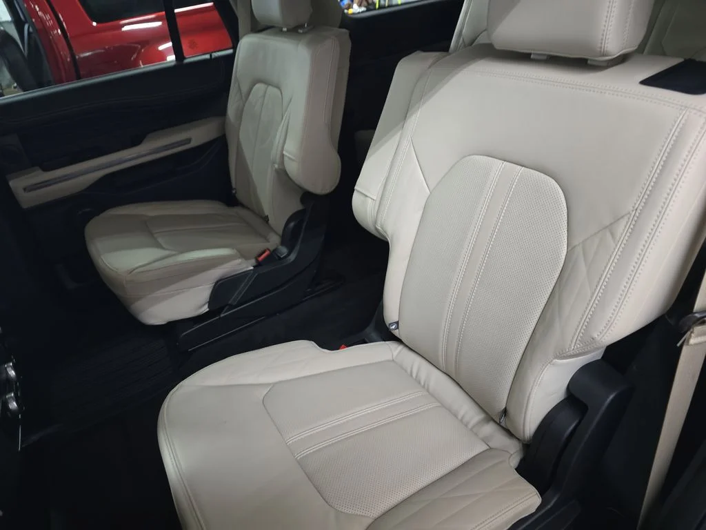 Used 2022 Stone Blue Metallic Ford Platinum image 17