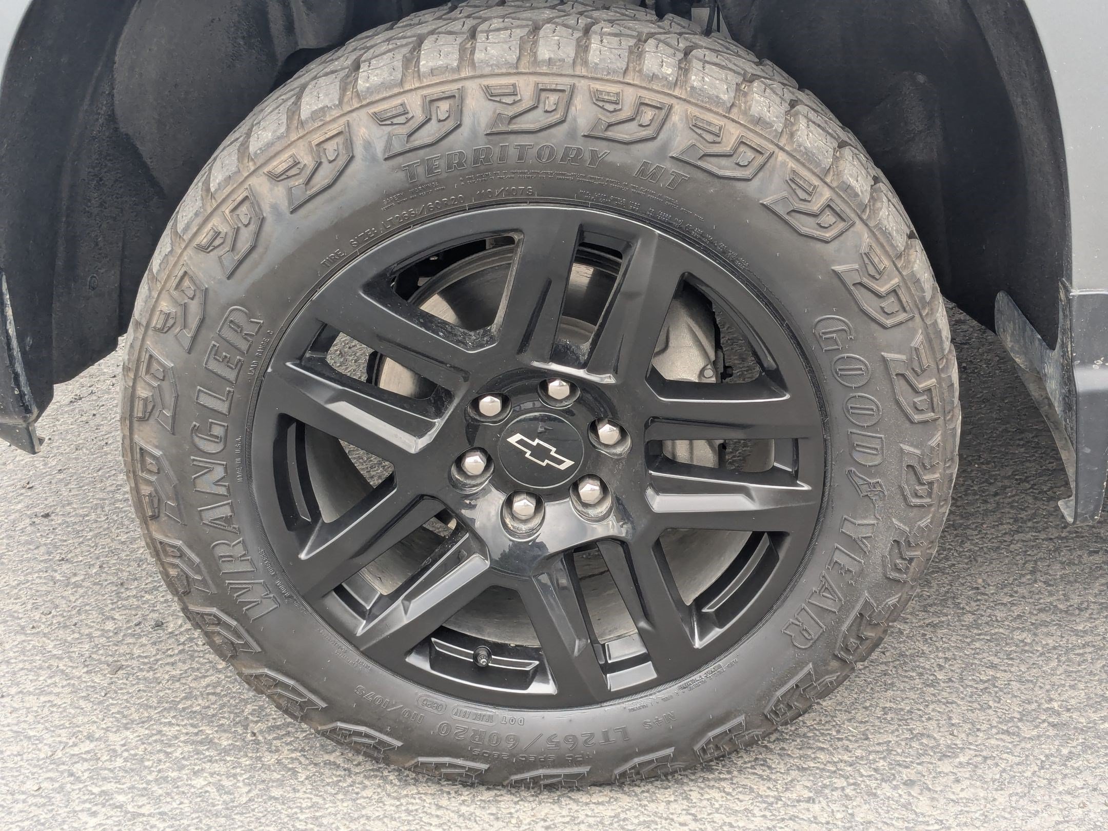 Used 2024 Sterling Gray Metallic Chevrolet LT Trail Boss image 12