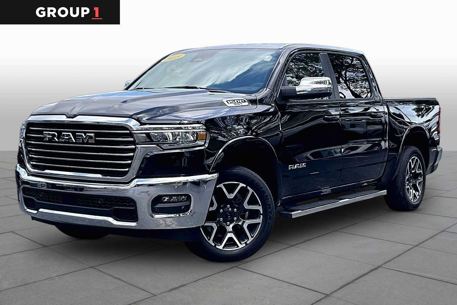 2025 RAM 1500 Laramie 4x4 Crew Cab 5'7's photo