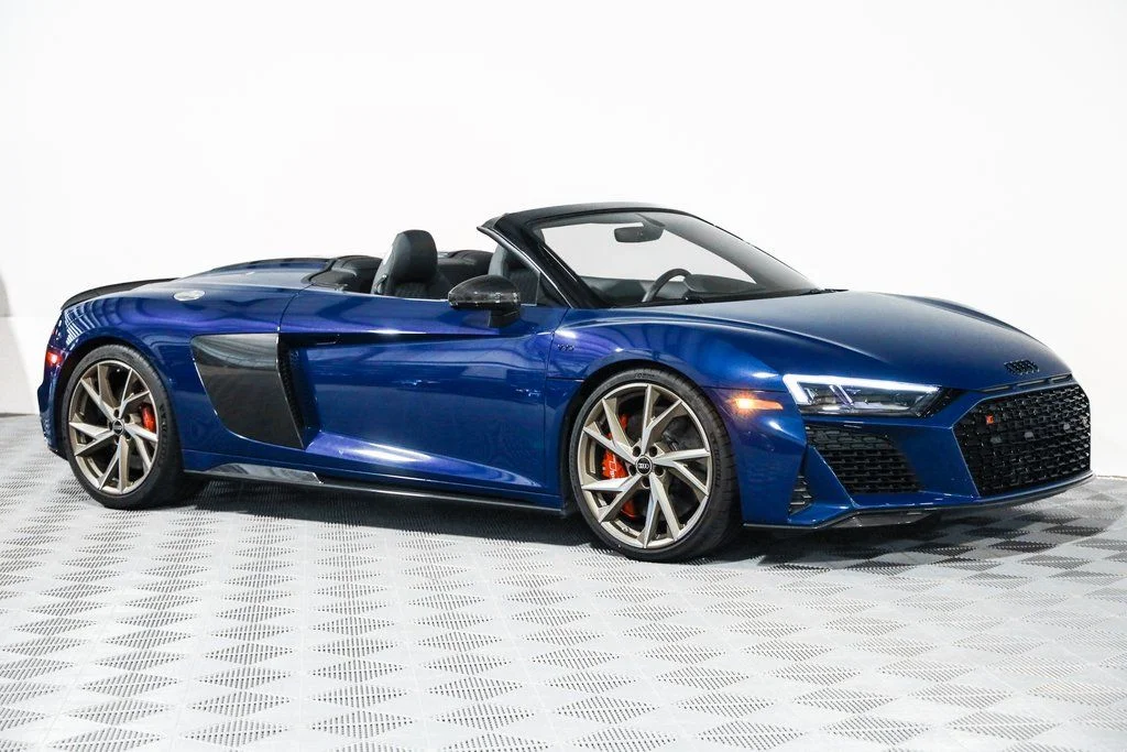 Used 2023 Blue Audi V10 performance image 9