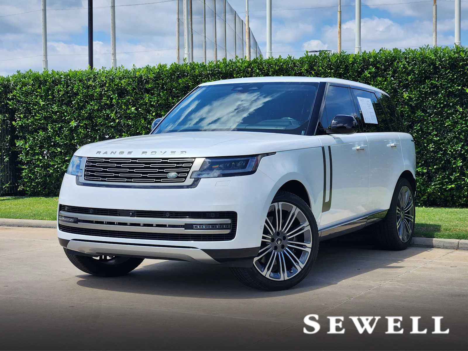 2024 Land Rover Range Rover 4.4 SE SWB's photo