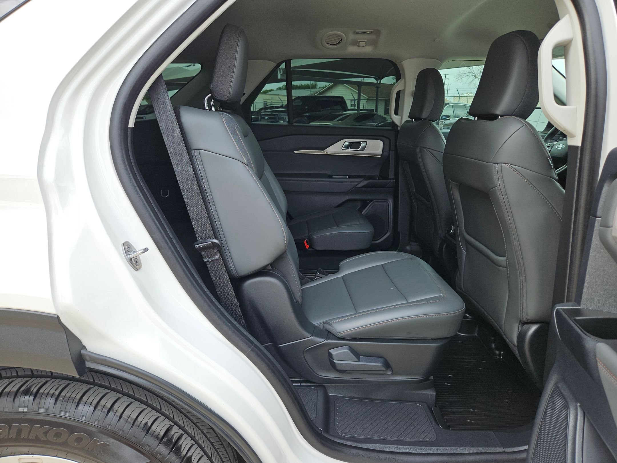 2025 Ford Explorer Active - Photo 26