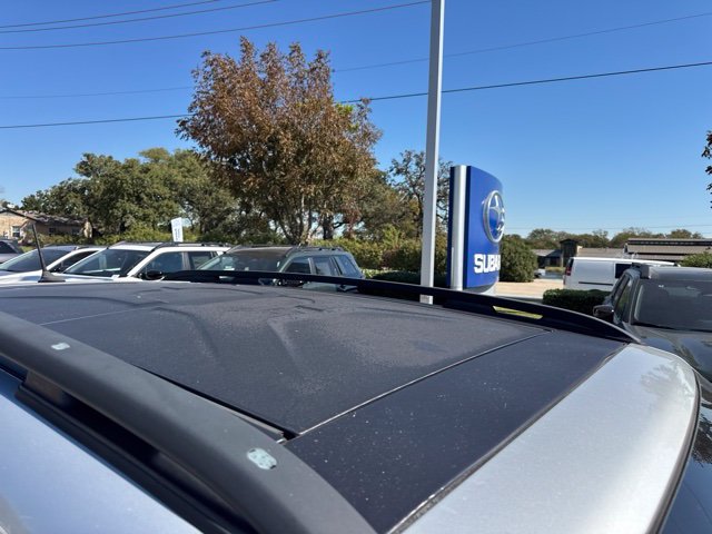 Used 2015 Glacier Metallic Jeep Latitude image 3