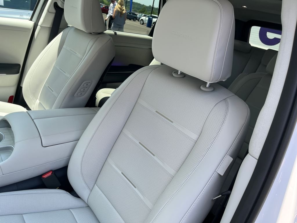 Used 2026 White Hyundai Calligraphy image 11