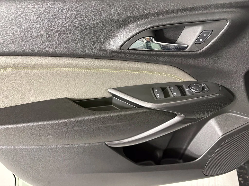 New 2026 Cacti Green Chevrolet ACTIV image 22