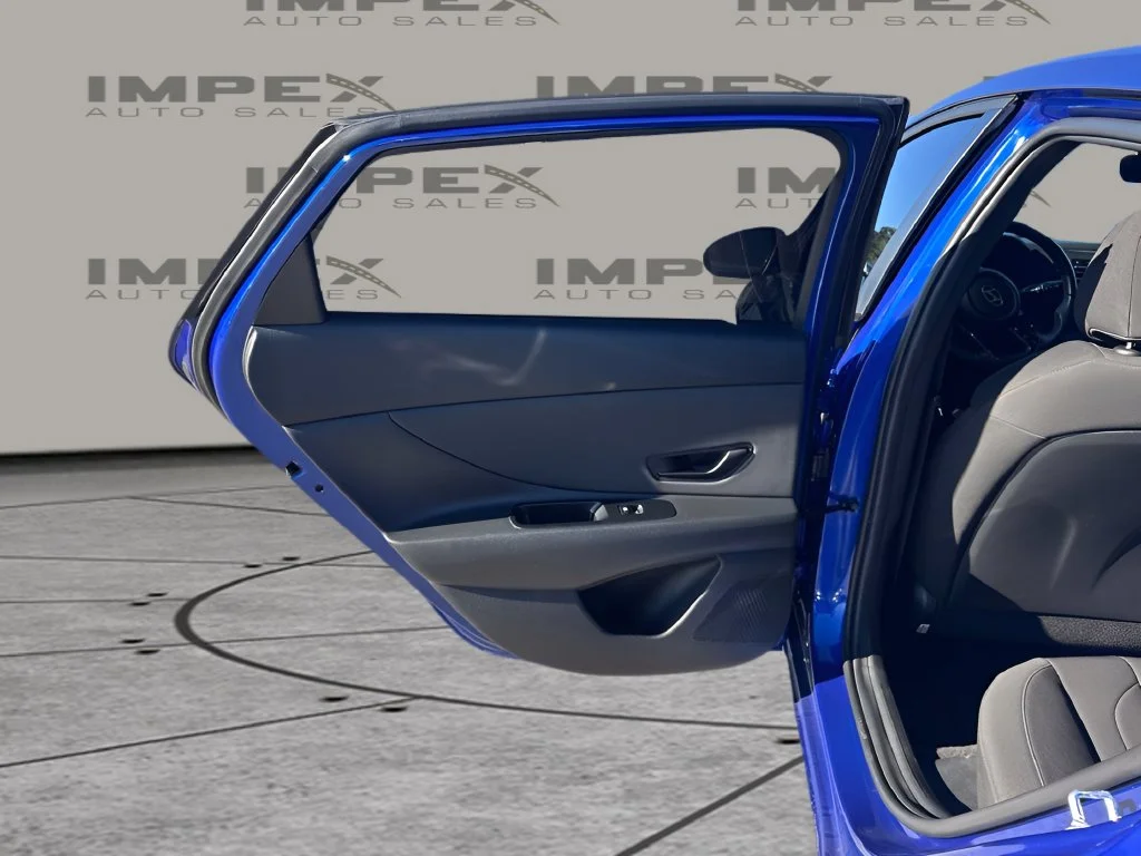 Used 2025 Blue Hyundai SEL Sport image 23