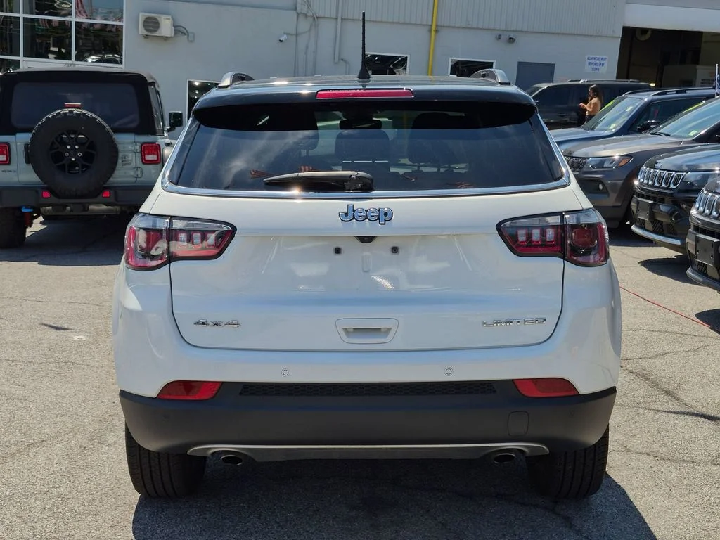 Used 2023 White Jeep Limited image 7