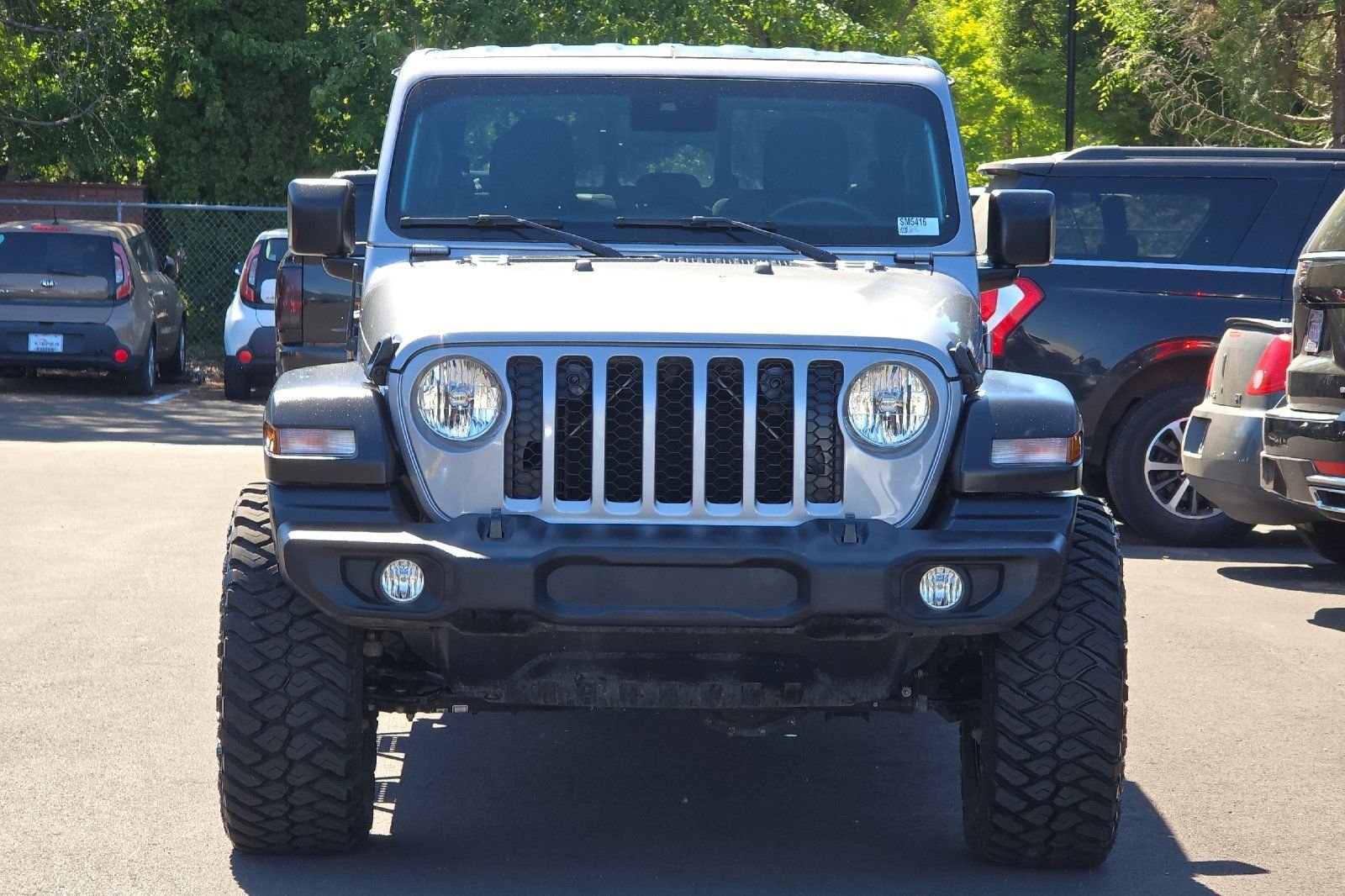 Used 2020 Silver Jeep Sport image 9
