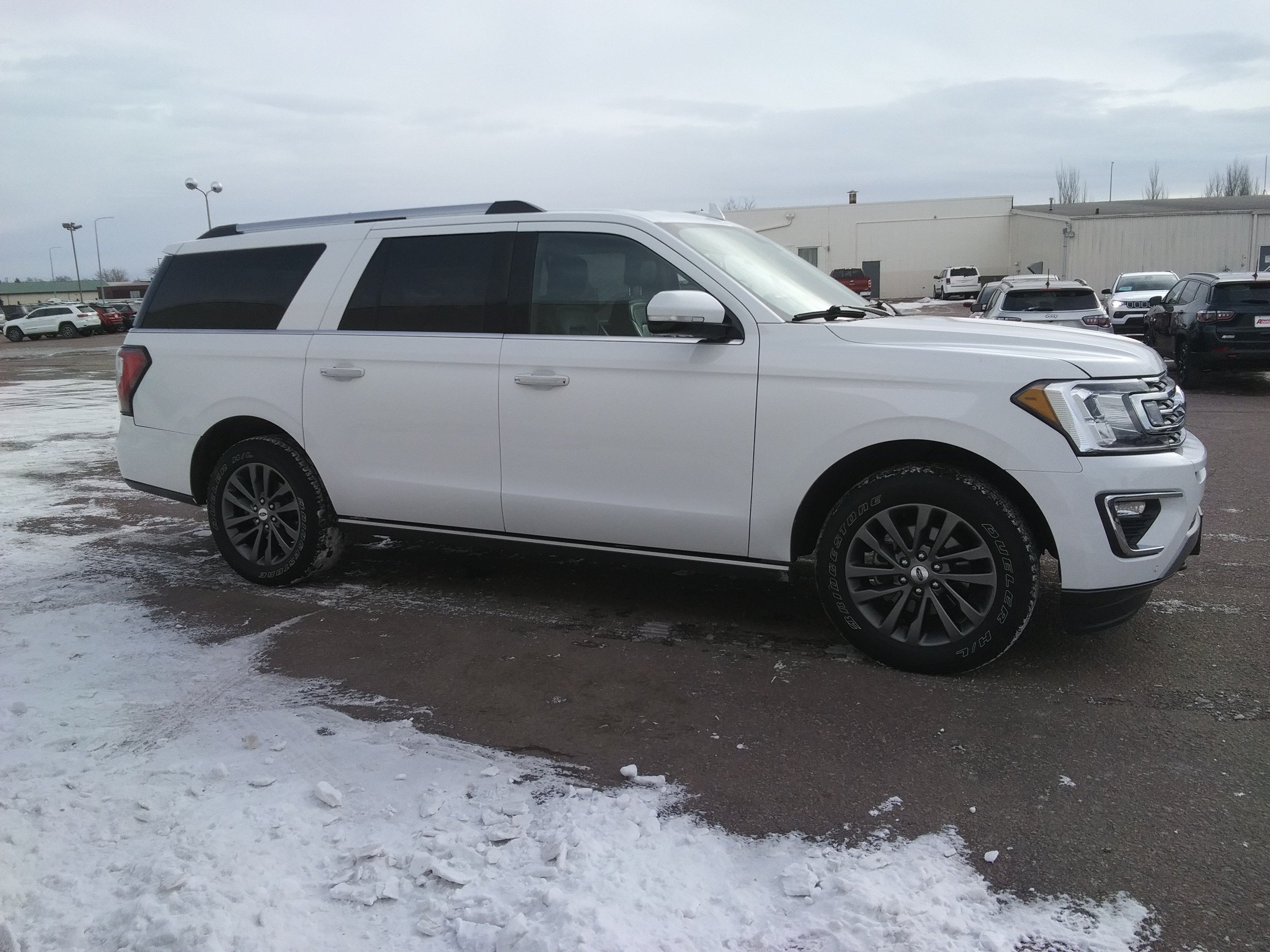 Used 2020 White Ford Limited image 4