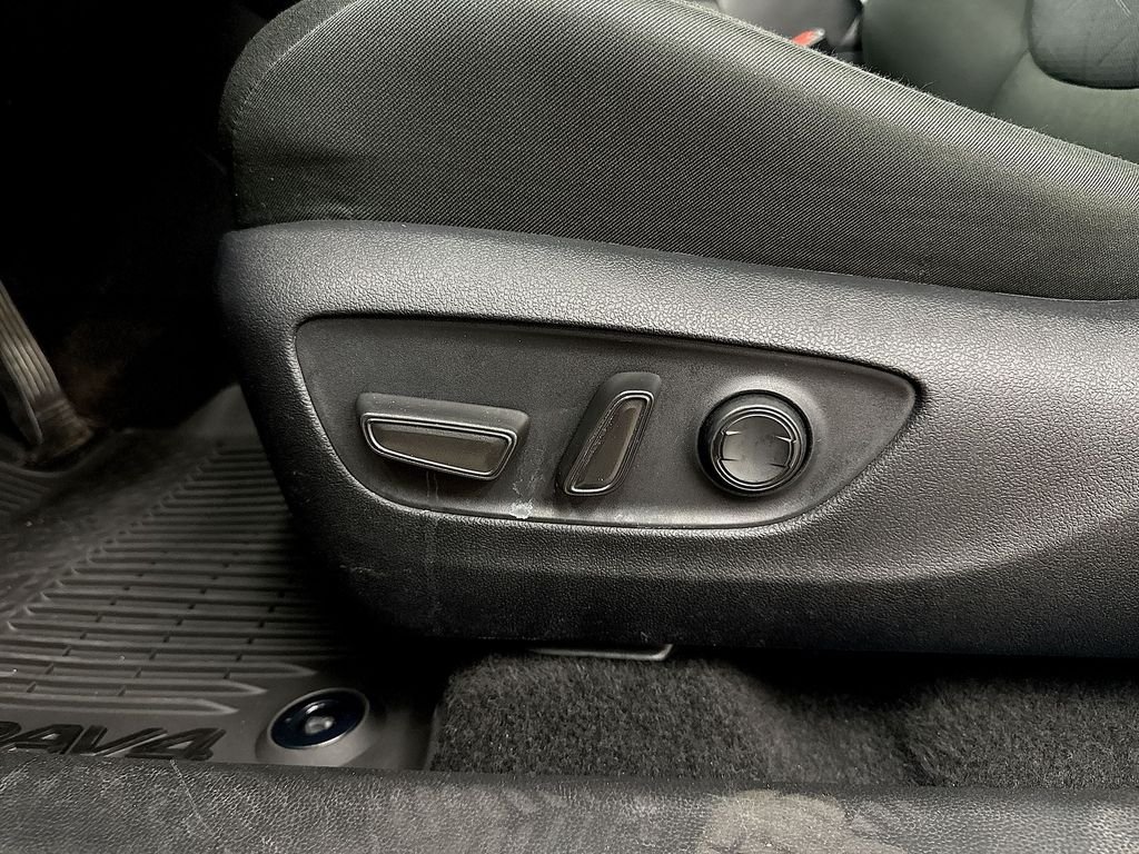 Used 2025 White Toyota XLE image 13