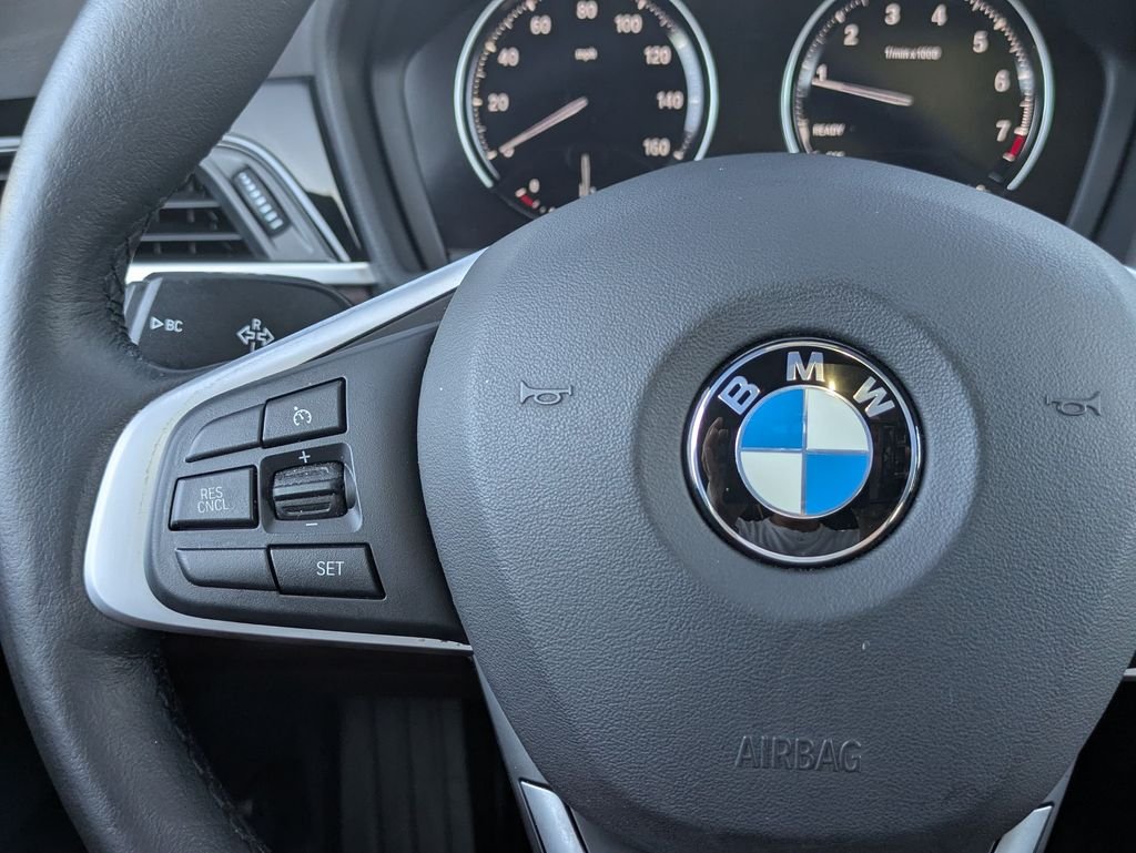Used 2018 Gray BMW xDrive28i image 15