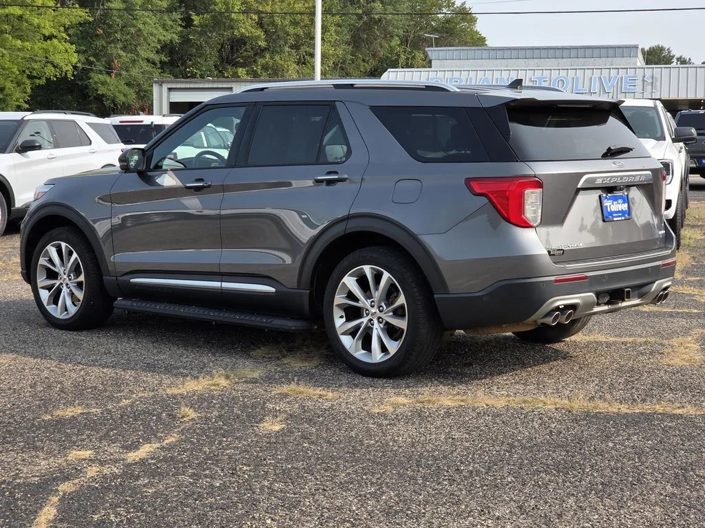 Used 2021 Gray Metallic Ford Platinum image 5