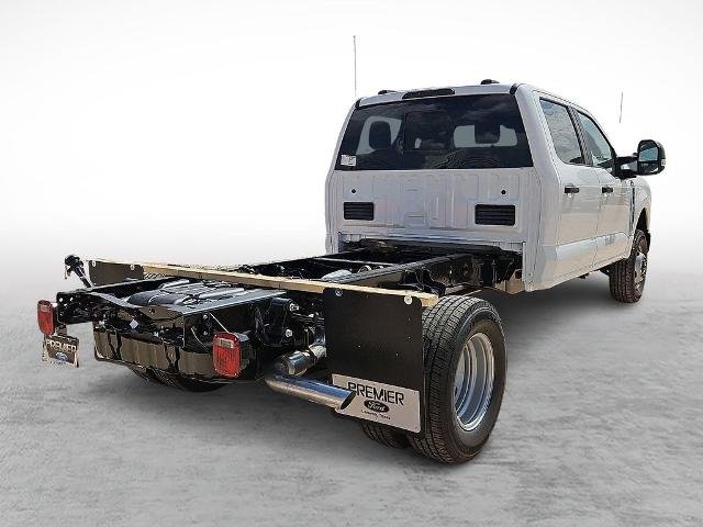 New 2026 Oxford White Ford F-350® XL image 36