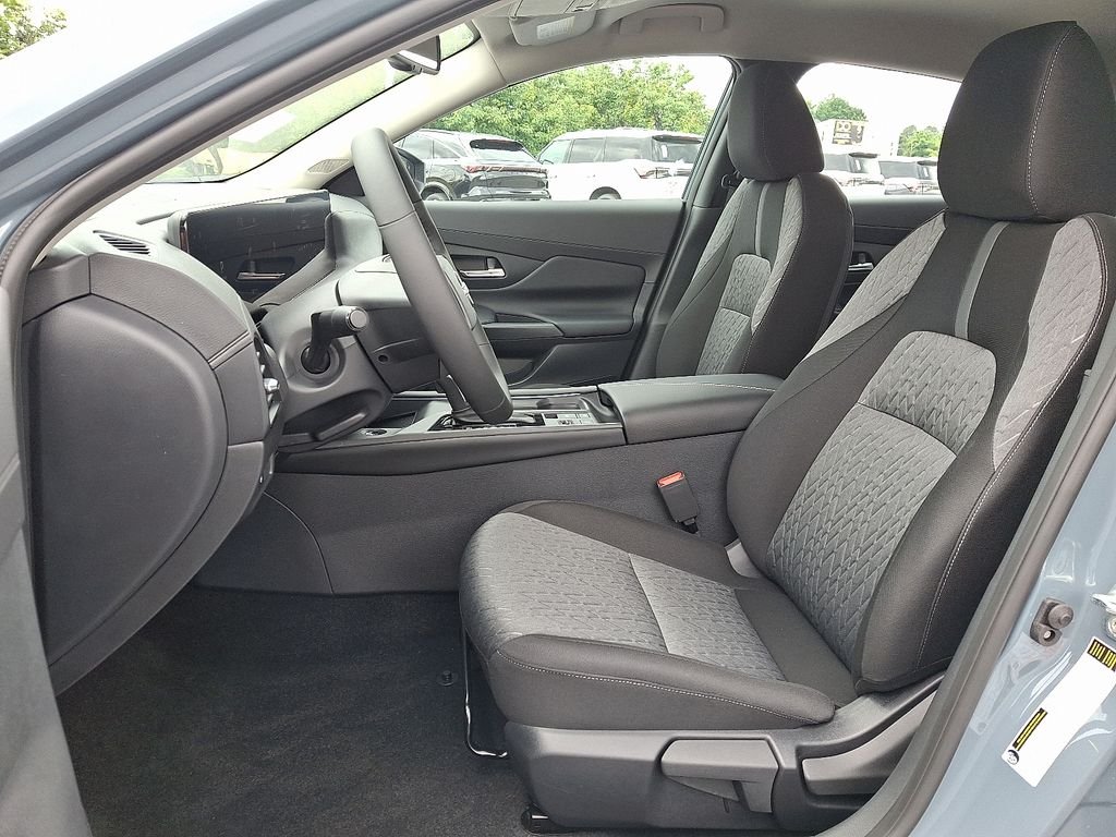 2026 Nissan Sentra — photo 9
