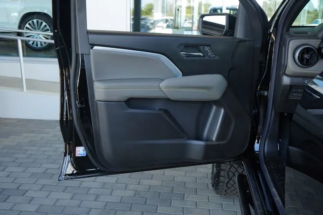 2026 Chevrolet Colorado ZR2 - Photo 19