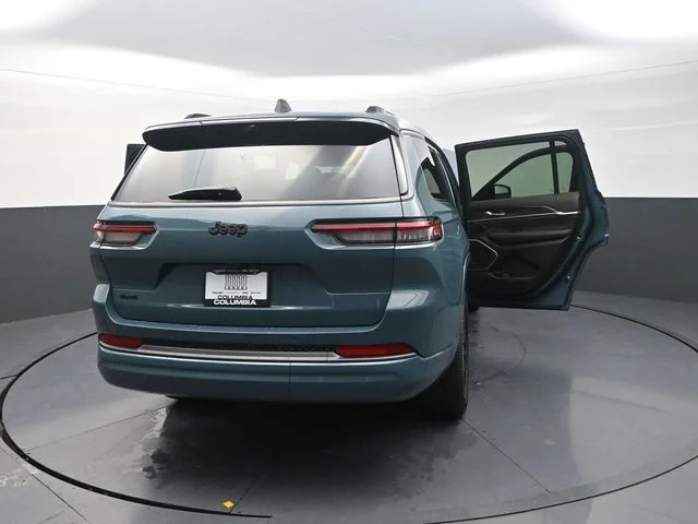 New 2026 Steel Blue Exterior Paint Jeep Limited Reserve image 39