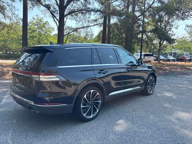 Used 2022 Black Lincoln Reserve image 5