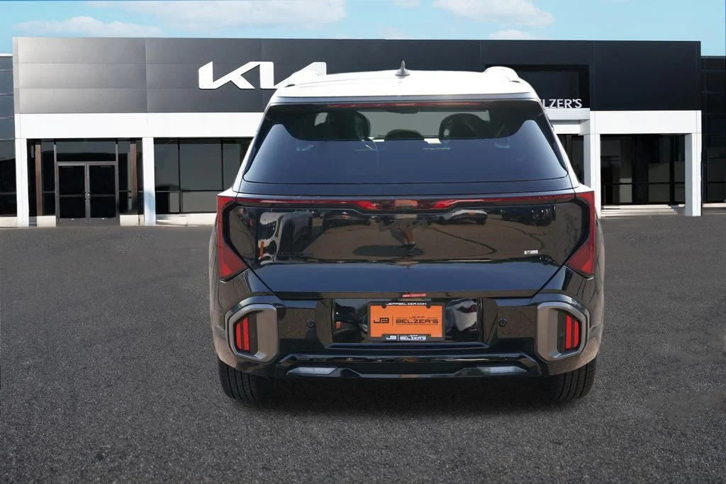 New 2027 Aurora Black Pearl Kia X-Line S image 4