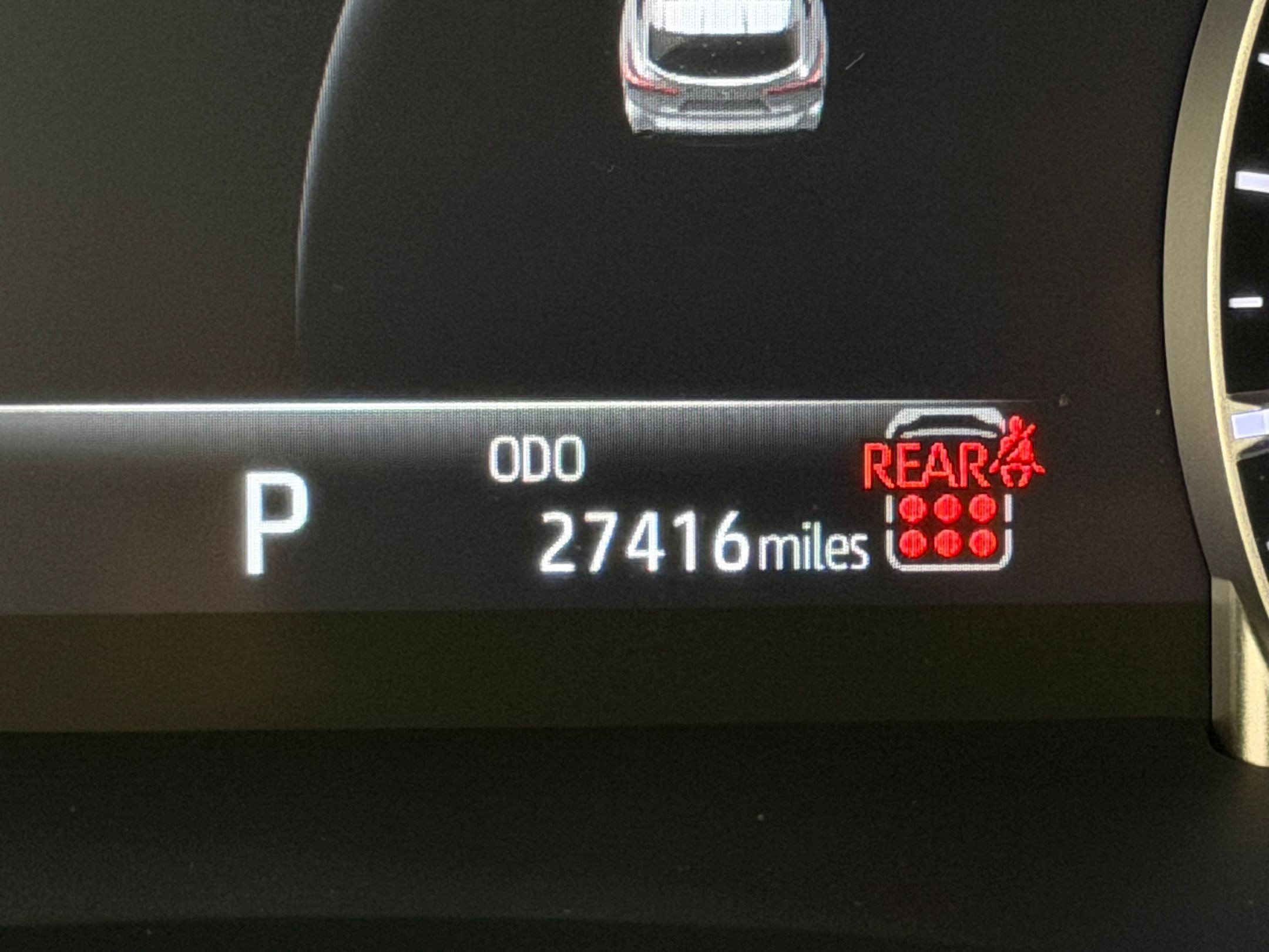 2024 Toyota Highlander LE - Photo 19