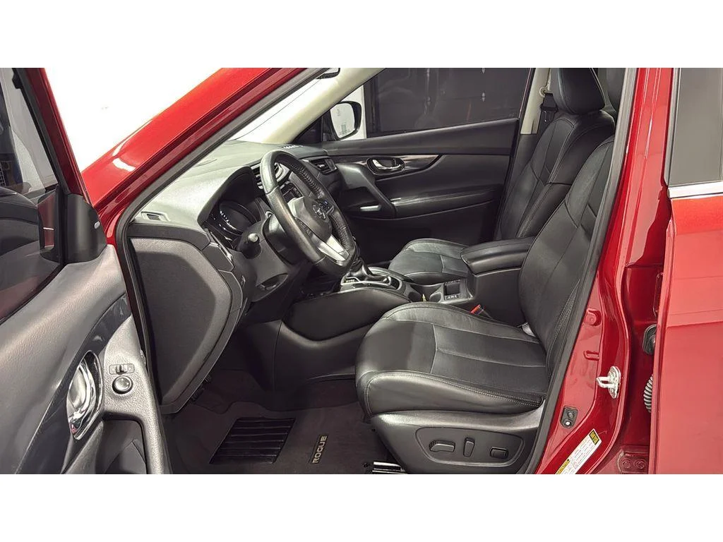 Used 2019 Scarlet Ember Tintcoat Nissan SL FWD 2.5L image 30