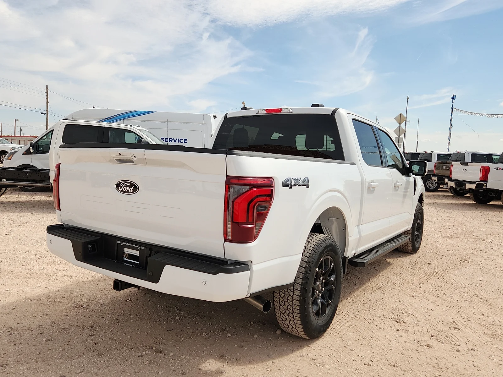 New 2026 Oxford White Ford Lariat image 7
