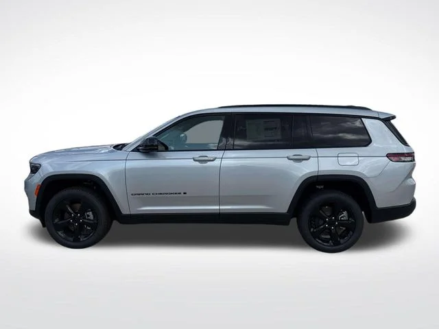 New 2025 Silver Jeep Limited image 22