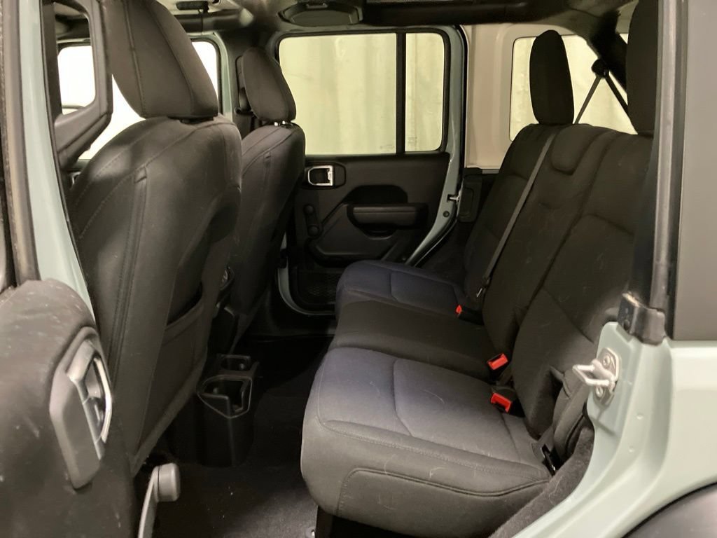 Used 2023 Earl Clearcoat Jeep Sport image 10