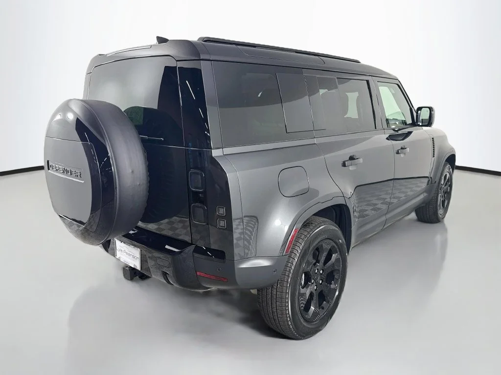 New 2026  Land Rover S image 9