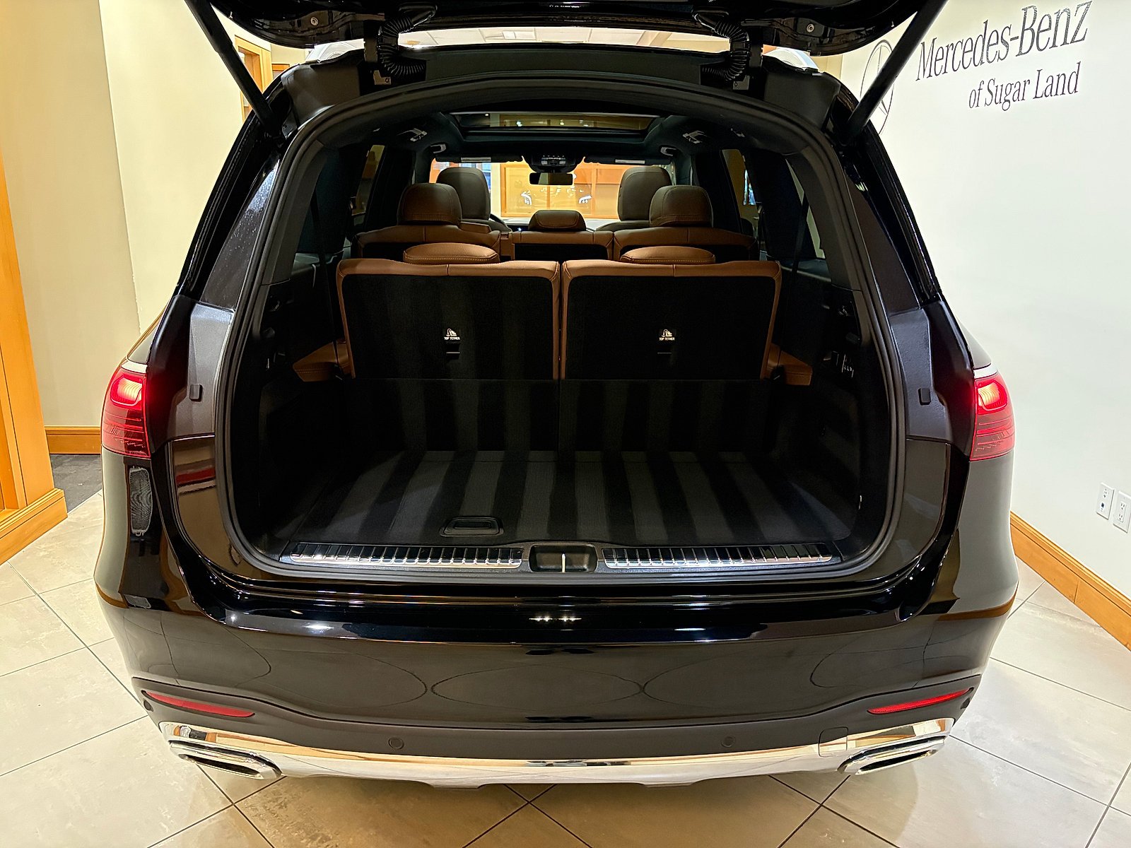 New 2026 Obsidian Black Metallic Mercedes-Benz 4MATIC® image 68