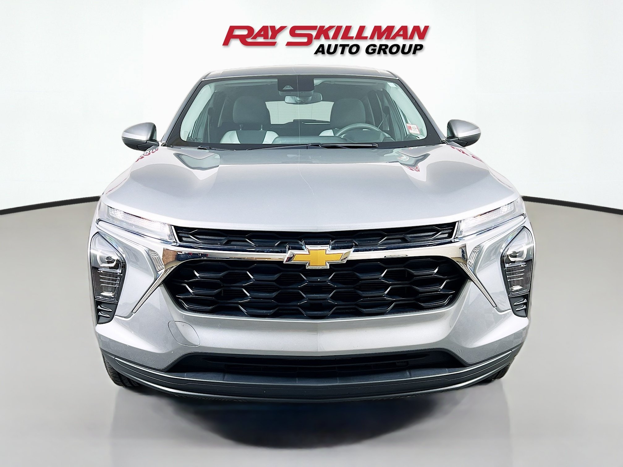 Used 2025 Sterling Gray Metallic Chevrolet 1RS image 2