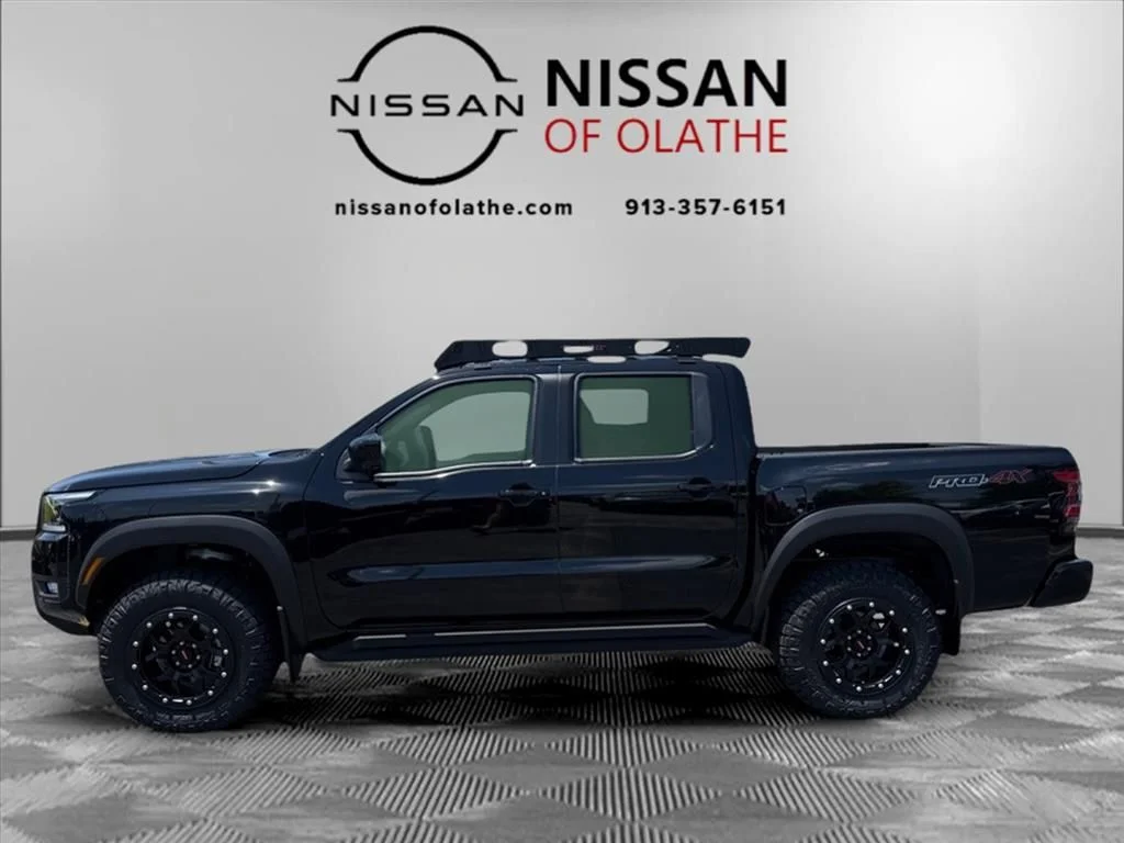 2025 Nissan Frontier PRO-4X - Photo 17