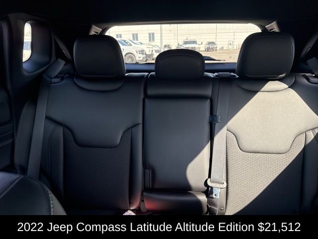 Used 2022 Bright White Clearcoat Jeep Latitude image 24