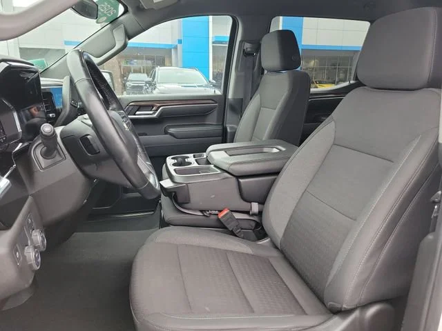 2025 Chevrolet Silverado 1500 LT - Photo 17