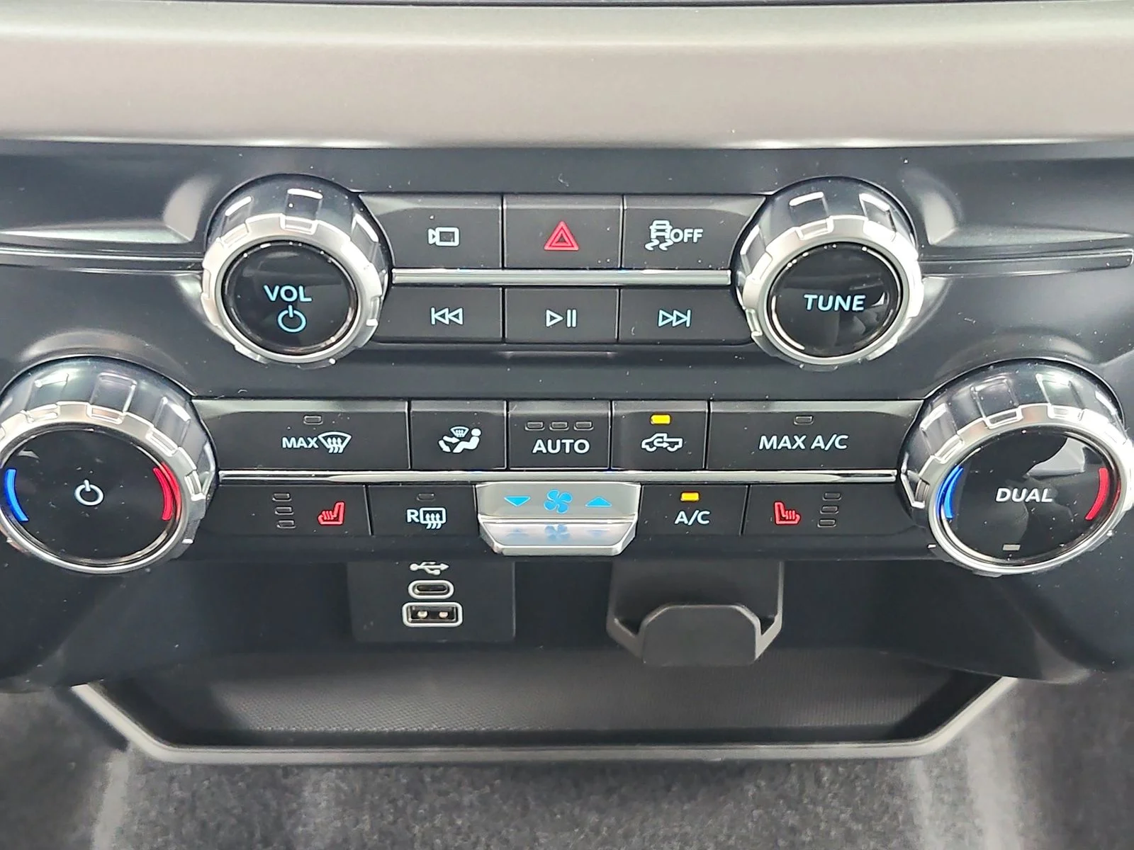 New 2026 White Ford XLT image 32