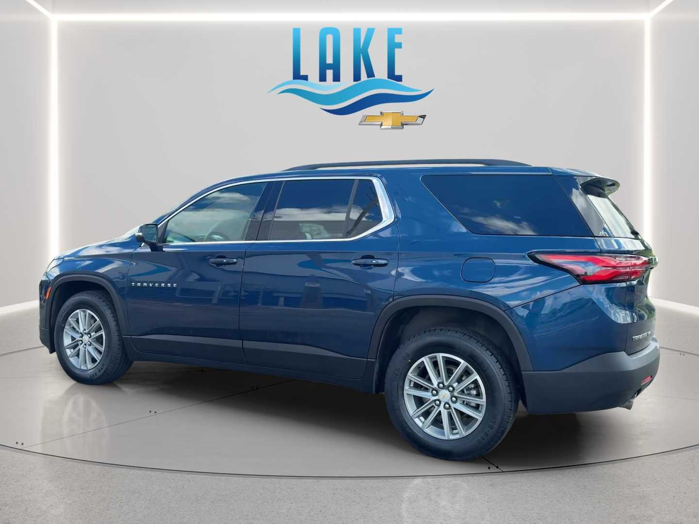 2023 Chevrolet Traverse 1LT - Photo 6