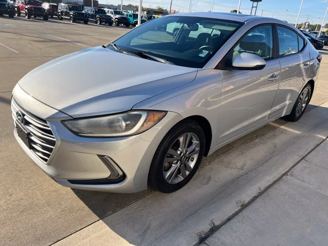 Used 2018 Silver Hyundai Value Edition image 7